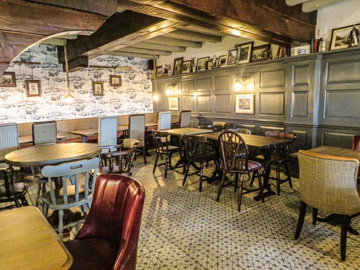 The Spice Ship Hotel Weymouth Bagian luar foto